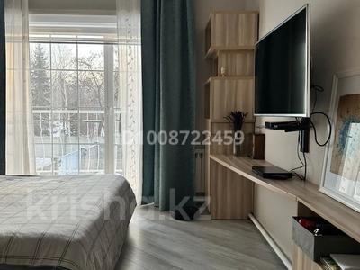 5-бөлмелі пәтер · 230 м² · 2 қабат, Нурмагамбетова — Чехова, бағасы: 1.5 млн ₸ в Усть-Каменогорске