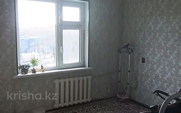 3-комнатная квартира, 60 м², 3/5 этаж, мкр Север за 25.5 млн 〒 в Шымкенте, Енбекшинский р-н — фото 2