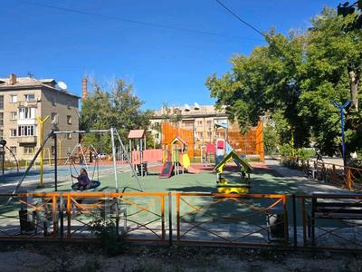 3-комнатная квартира · 58 м² · 3/4 этаж, Титова за 15 млн ₸ в Семее
