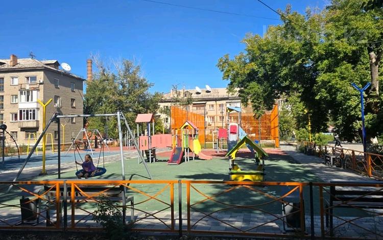 3-бөлмелі пәтер · 58 м² · 3/4 қабат, Титова, бағасы: 15 млн ₸ в Семее — фото 2