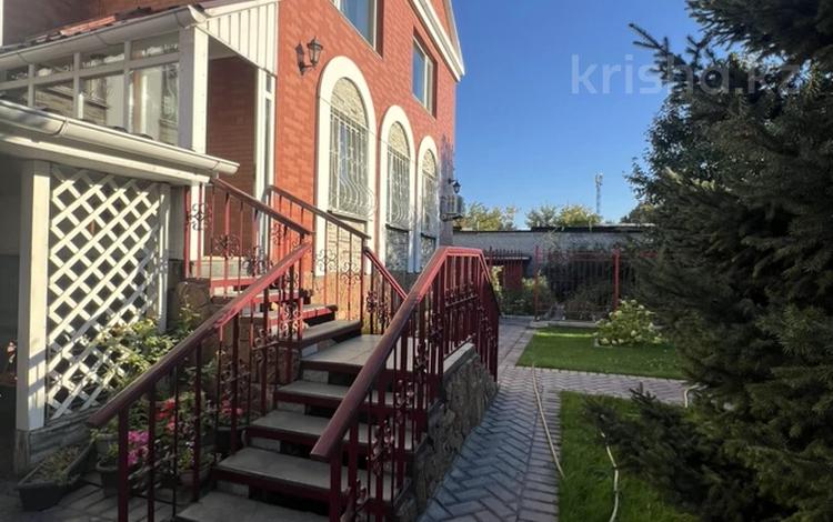 Отдельный дом · 4 комнаты · 350 м² · 12 сот., Ибраева 90 за 1.2 млн ₸ в Семее — фото 2