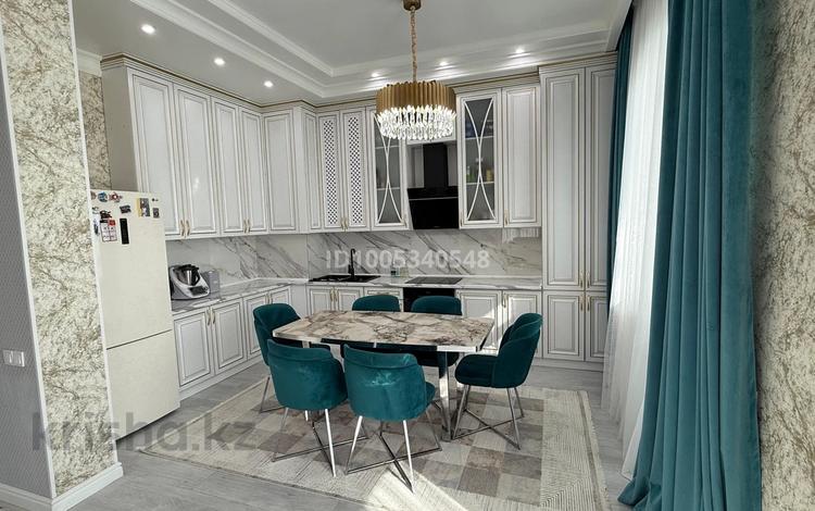 4-бөлмелі пәтер · 167 м² · 16 қабат, Пр.Тайманова 48 — Тайманова 48, бағасы: 130 млн ₸ в Атырау — фото 2