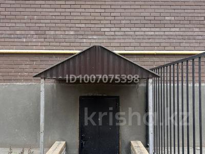 Свободное назначение, офисы, склады, салоны красоты, бани, гостиницы и зоны отдыха, медцентры и аптеки, образование, развлечения · 250 м² за 40 млн ₸ в Уральске