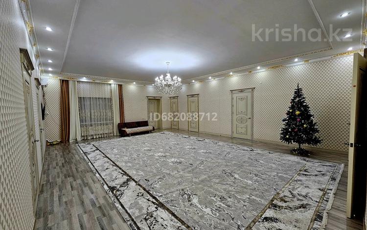 Жеке үй · 5 бөлме · 600 м² · 11 жүзд., Самал ш/а. 20г — 11 улица, бағасы: 100 млн ₸ в Атырау, мкр Самал — фото 50