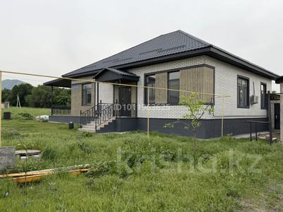 Отдельный дом · 4 комнаты · 150 м² · 6 сот., ул. Аксарай 27 за 72 млн ₸ в Каскелене
