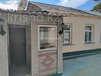 Часть дома · 3 комнаты · 67 м² · 6 сот., Спортивная за 13.5 млн 〒 в Шахтинске