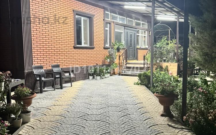 Отдельный дом · 9 комнат · 250 м² · 10 сот., мкр Алгабас за 125 млн ₸ в Алматы, Алатауский р-н — фото 2