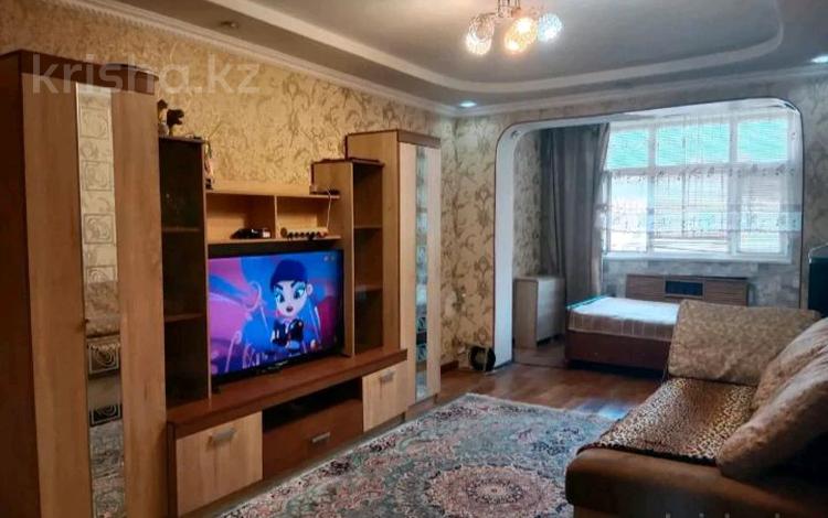3-комнатная квартира · 56 м² · 4/5 этаж, Кабанбай батыр 7 за 170 000 ₸ в Шымкенте — фото 2