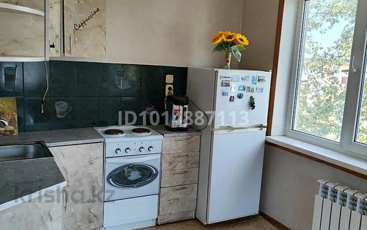 1-бөлмелі пәтер · 34 м² · 5/5 қабат, Алма-Атинская 56 — район 45 Аптеке, бағасы: 12.6 млн ₸ в Усть-Каменогорске — фото 2