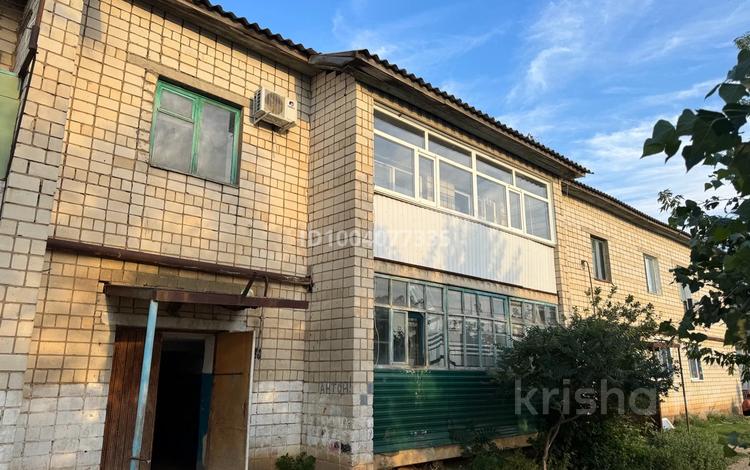 2-комнатная квартира · 50.3 м² · 2/2 этаж, Достык 3 за 8 млн 〒 в Западно-Казахстанской обл. — фото 2