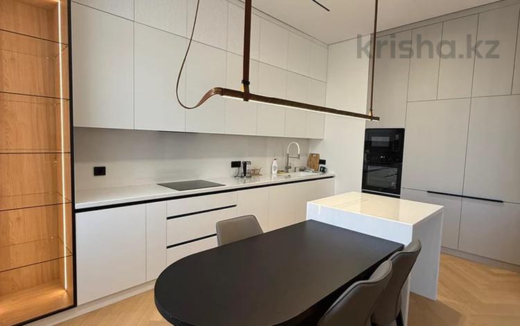 4-комнатная квартира · 160 м² · 7 этаж, Кабанбай батыр 5/3 за 900 000 ₸ в Астане, Нура р-н — фото 2
