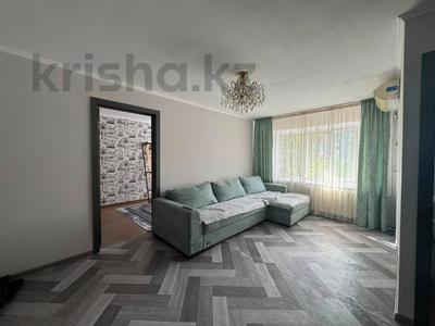 2-комнатная квартира · 42 м² · 2/5 этаж, Момышулы 9 за 250 000 ₸ в Семее