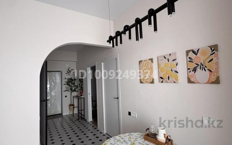 2-комнатная квартира · 50 м² · 6/8 этаж, 33-й мкр за 200 000 〒 в Актау — фото 2