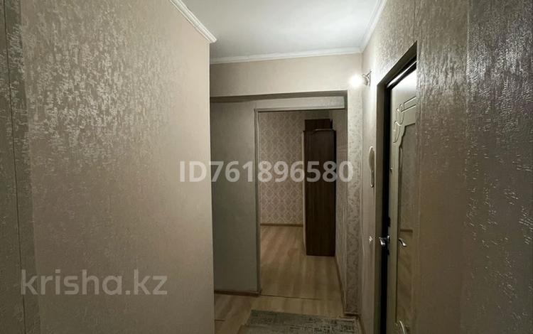 2-бөлмелі пәтер · 45 м² · 2/5 қабат, Бурова 12, бағасы: 175 000 ₸ в Усть-Каменогорске — фото 2