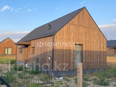 Продажа домов и дачи в Алматинской обл.: Отдельный дом · 2 комнаты · 85 м² · 6 сот., 4 садовая 17 — Экопоселок Barn Ville за 60 млн 〒 Отдельный дом · 2 комнаты · 85 м² · 6 сот., 4 садовая 17 — Экопоселок Barn Ville за 60 млн 〒 в