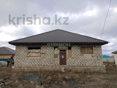 Отдельный дом · 4 комнаты · 200 м² · 10 сот., Рауан 469 за 8 млн 〒 в Актобе, жилой массив Рауан