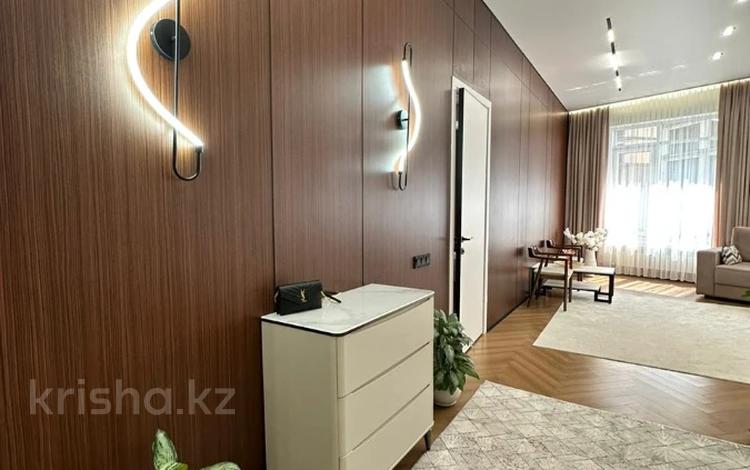 3-комнатная квартира · 110 м² · 2/8 этаж, Арайлы 12 за 96 млн ₸ в Алматы — фото 2