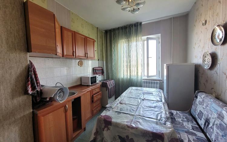 1-комнатная квартира, 40 м², 6/9 этаж помесячно, мкр Аксай-2 66