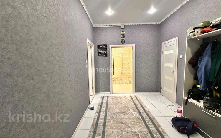 Отдельный дом · 4 комнаты · 130 м² · 10 сот., 13 микрорайон за ~ 39.8 млн 〒 в Аксае — фото 2