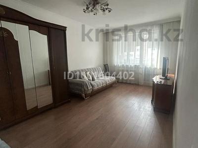 Аренда квартир в Алматы: 1-комнатная квартира · 50 м² · 6/9 этаж · помесячно, мкр Нуркент — Момышулы Рыскулова за 200 000 〒 1-комнатная квартира · 50 м² · 6/9 этаж · помесячно, мкр Нуркент — Момышулы Рыскулова за 200 000 〒 в Алматы, Алатауский р-н