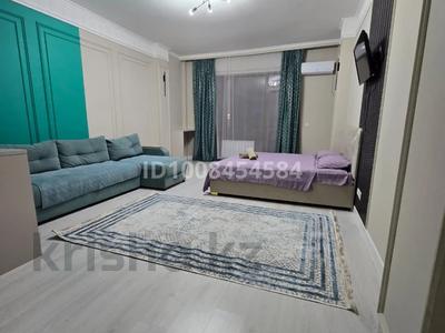 1-бөлмелі пәтер · 30 м² · 1/3 қабат, Батырбекова 22, бағасы: 15 000 ₸ в Туркестане