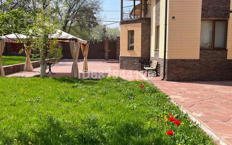 Жеке үй · 4 бөлме · 190 м², Восточная 42, бағасы: 65 000 〒 в Алматы — фото 25