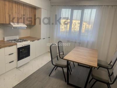2-бөлмелі пәтер · 66 м² · 2/3 қабат, Мусрепова 57/1 — Школа 7, бағасы: 250 000 ₸ в Талгаре