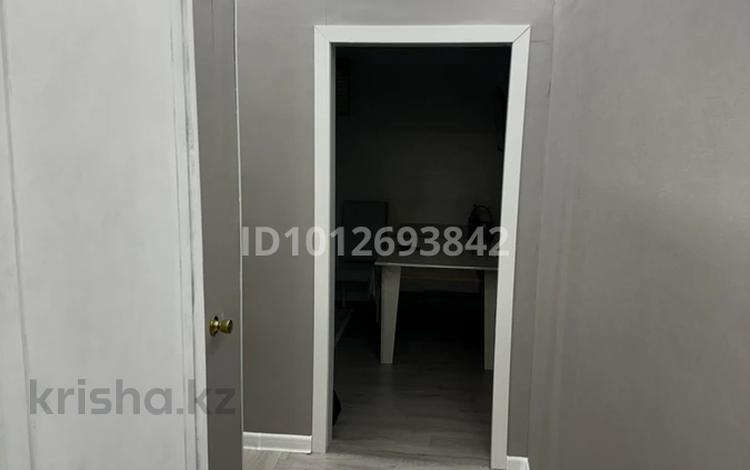 2-комнатная квартира · 47 м² · 1/4 этаж, мкр Жилгородок, Абубакира Кердери 6 — р-н Филармонии за 13 млн ₸ в Актобе — фото 2