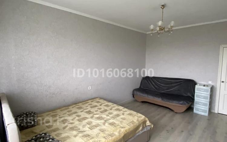 1-бөлмелі пәтер · 42 м² · 7/9 қабат, Таугүл-3 ш/а., Таугүл-1 ш/а. 39 — Рысқұлбеков /Саин , Казгасаға қарама қарсы, бағасы: 235 000 ₸ в Алматы, Ауэзовский р-н — фото 2