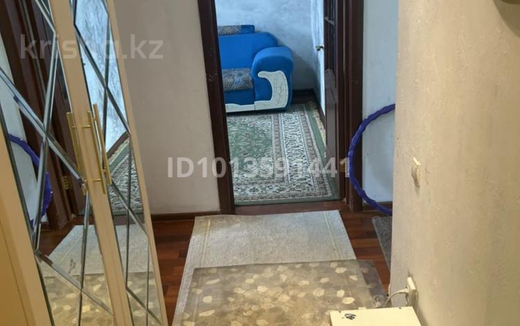 3-бөлмелі пәтер · 72 м² · 8/9 қабат, мкр №1, Аксай, бағасы: 320 000 ₸ в Алматы, Ауэзовский р-н — фото 2