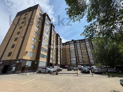3-комнатная квартира · 101.6 м² · 8/10 этаж, мкр Кадыра Мырза-Али, Абулхаир хана 177 — ЖК Ажар за 45 млн 〒 в Уральске