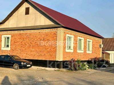 Продажа домов и дачи в Акмолинской обл.: Отдельный дом · 4 комнаты · 113 м² · 20 сот., Алатау 3 — Старая жд аптека за 37 млн 〒 Отдельный дом · 4 комнаты · 113 м² · 20 сот., Алатау 3 — Старая жд аптека за 37 млн 〒 в Кокшетау