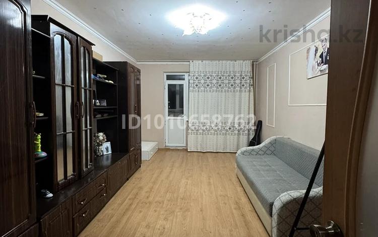 3-комнатная квартира · 87 м² · 10/13 этаж, Чингиз Айтматов 36 за 300 000 ₸ в Астане, Нура р-н — фото 2