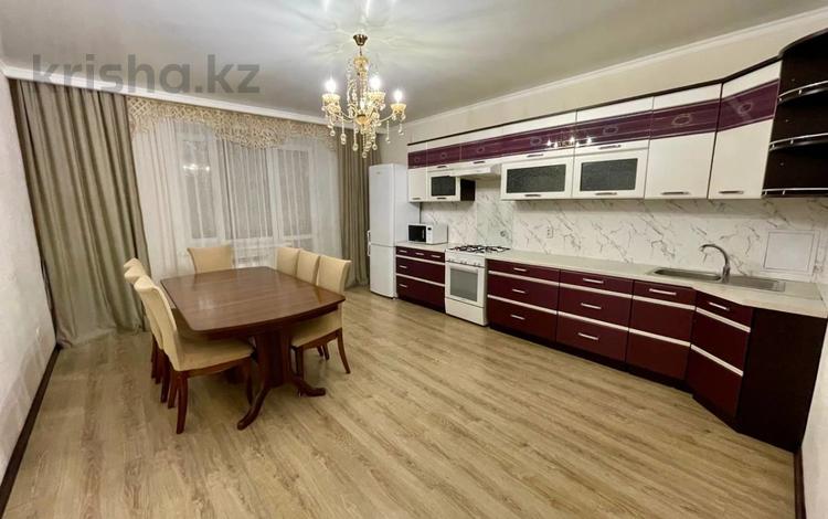 3-комнатная квартира · 106.7 м² · 7/9 этаж, Алтынсарина 34 за 54 млн 〒 в Костанае — фото 2