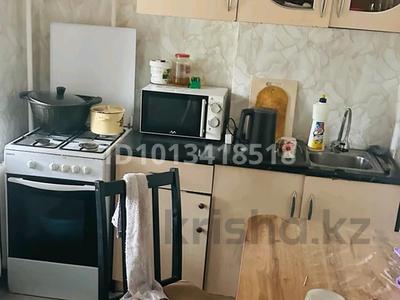 1-бөлмелі пәтер · 28 м² · 1/5 қабат, ракишева 9, бағасы: 8.9 млн ₸ в Талдыкоргане, мкр Жастар