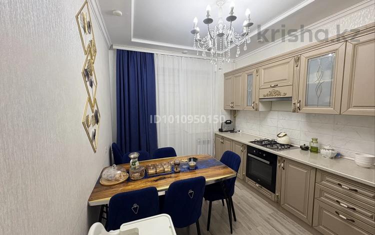 3-бөлмелі пәтер · 81 м² · 4/6 қабат, 35-мкр 9, бағасы: 26 млн ₸ в Актау — фото 2