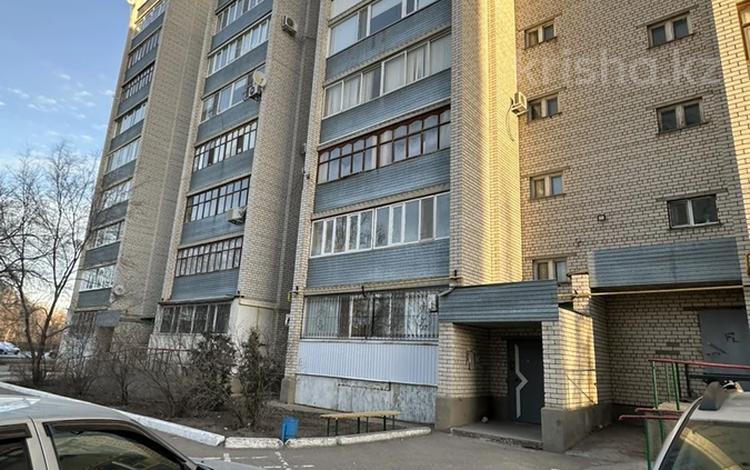 2-комнатная квартира, 51 м², 4/10 этаж, Гагарина за 16.7 млн 〒 в Уральске — фото 2