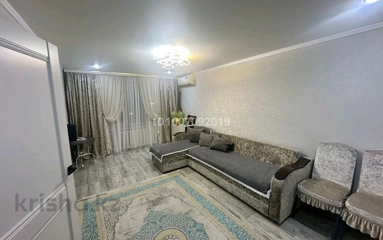 3-бөлмелі пәтер · 80 м² · 4/5 қабат, 29-шағынаудан, Мкр Юго-Восток, 29й микрорайон 1Б — Банковский колледж, бағасы: 29.5 млн ₸ в Караганде, Казыбек би р-н — фото 2