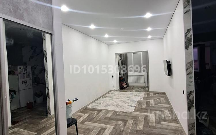 1-бөлмелі пәтер · 40 м² · 5/5 қабат, 10 микрорайон 22/1, бағасы: 19 млн ₸ в Аксае — фото 2