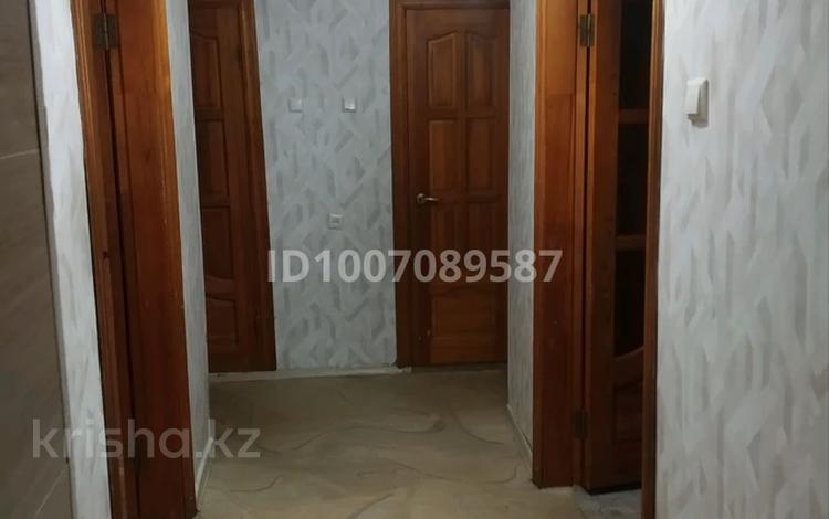 3-комнатная квартира · 63 м² · 2/5 этаж, Уразбаева 2/4 за 130 000 〒 в Уральске — фото 2