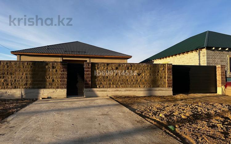 Отдельный дом · 5 комнат · 270 м² · 9 сот., мкр Балауса, 8 26 за 57 млн 〒 в Атырау — фото 2