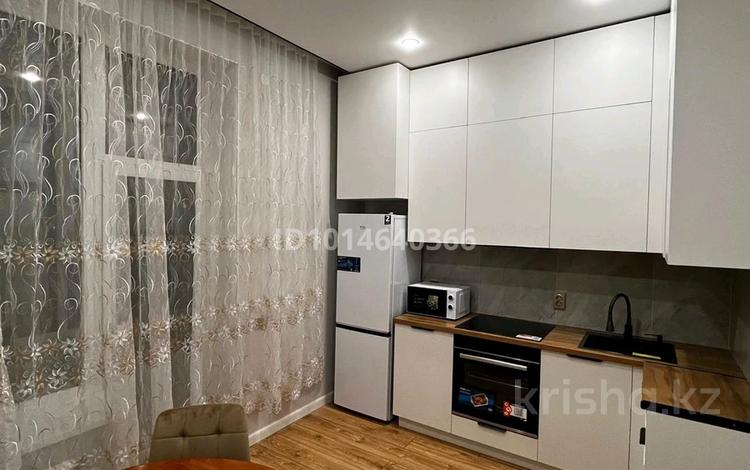 2-комнатная квартира · 43 м² · 8/9 этаж, Александр Сызганов 1/2 за 300 000 ₸ в Астане, Есильский р-н — фото 2