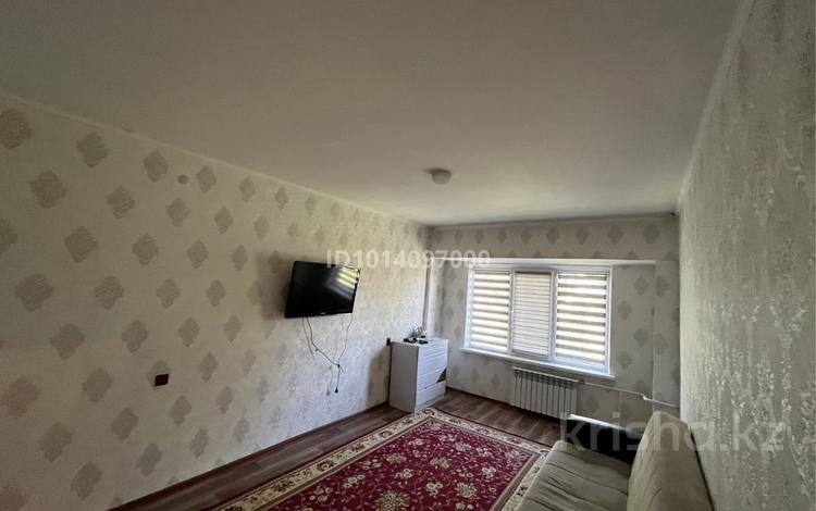2-комнатная квартира · 69 м² · 5/5 этаж, мкр Алтай-1 — за Алтай базар 5 этажный дом в 5 ом этаже за ~ 35 млн ₸ в Алматы, Турксибский р-н — фото 2