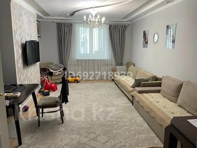 2-комнатная квартира, 95 м², 2/14 этаж помесячно, мкр Орбита-4, Торайгырова 25 — Саина за 400 000 〒 в Алматы, Бостандыкский р-н