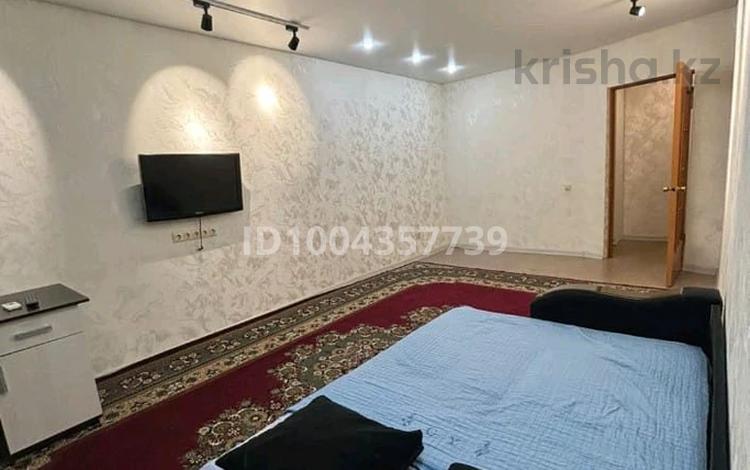 1-комнатная квартира · 43 м² · 1/7 этаж, мкр 12 45 — Ресторан Коркем за 1 700 〒 в Актобе — фото 2