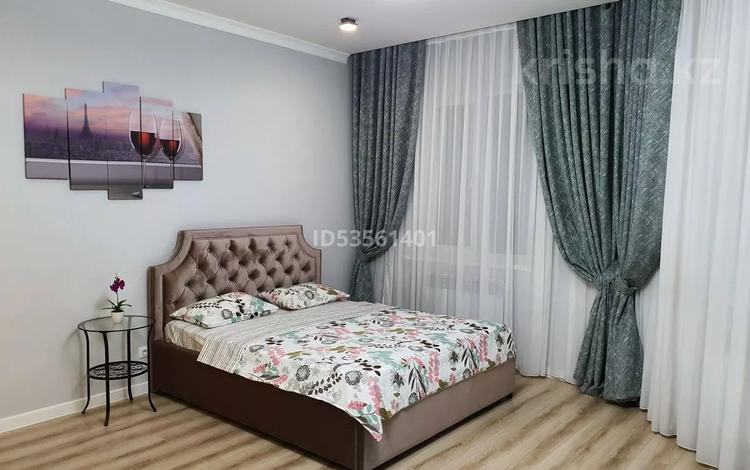 1-комнатная квартира, 70 м², 11 этаж посуточно, Розыбакиева 247 — Левитана за 20 000 〒 в Алматы — фото 2