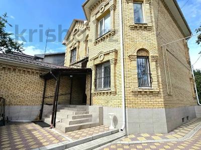 Жеке үй · 5 бөлме · 240 м² · 4.26 сот., Абая 243, бағасы: 120 млн ₸ в Костанае