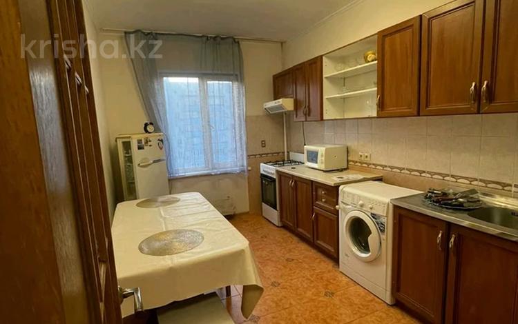 2-комнатная квартира · 67 м² · 7/9 этаж, мкр Мамыр-4 303 за 250 000 ₸ в Алматы, Ауэзовский р-н — фото 2