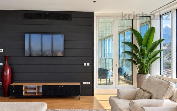 4-комнатная квартира · 305 м², Аль-Фараби 77/1 — Альфара би за 3 млн ₸ в Алматы, Бостандыкский р-н — фото 2