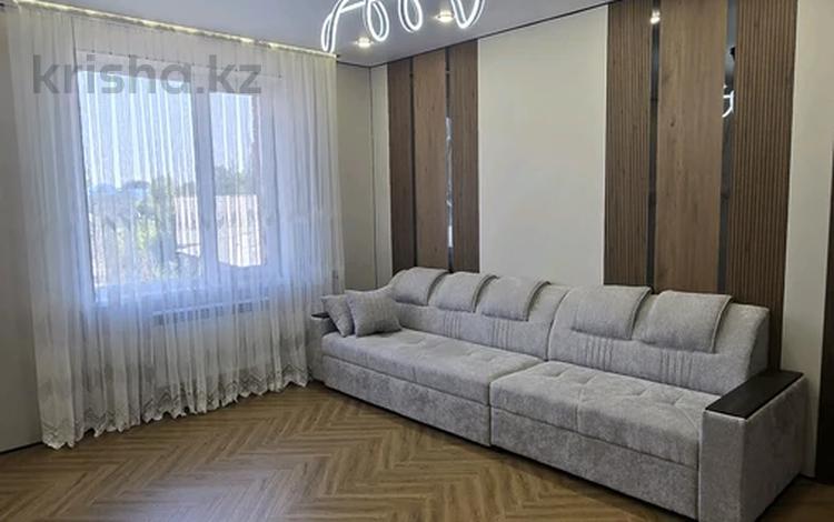 2-бөлмелі пәтер · 55 м² · 2/4 қабат, Тохтарова 16 — Пушкина Аскарова Койгельды Жамбыла, бағасы: 28 млн ₸ в Таразе — фото 2